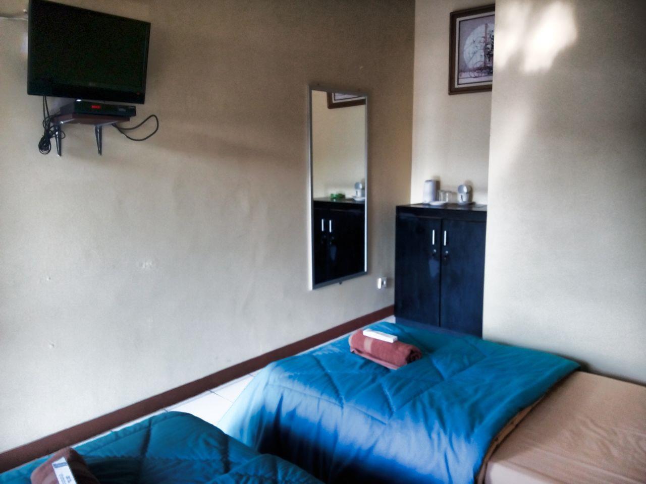 Aries Biru Resort Cisarua Luaran gambar